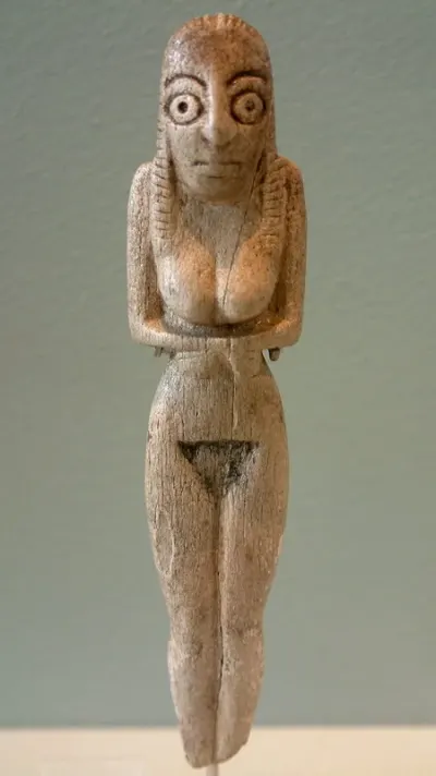 Badarian mortuary female figurine
