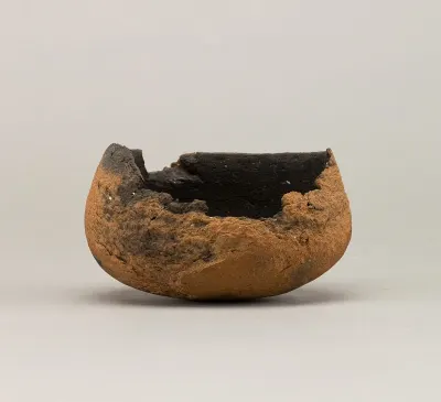 A Badarian deep bowl, around 4400 to 3800 BCE, excavated from Tomb 6001 at Matmar